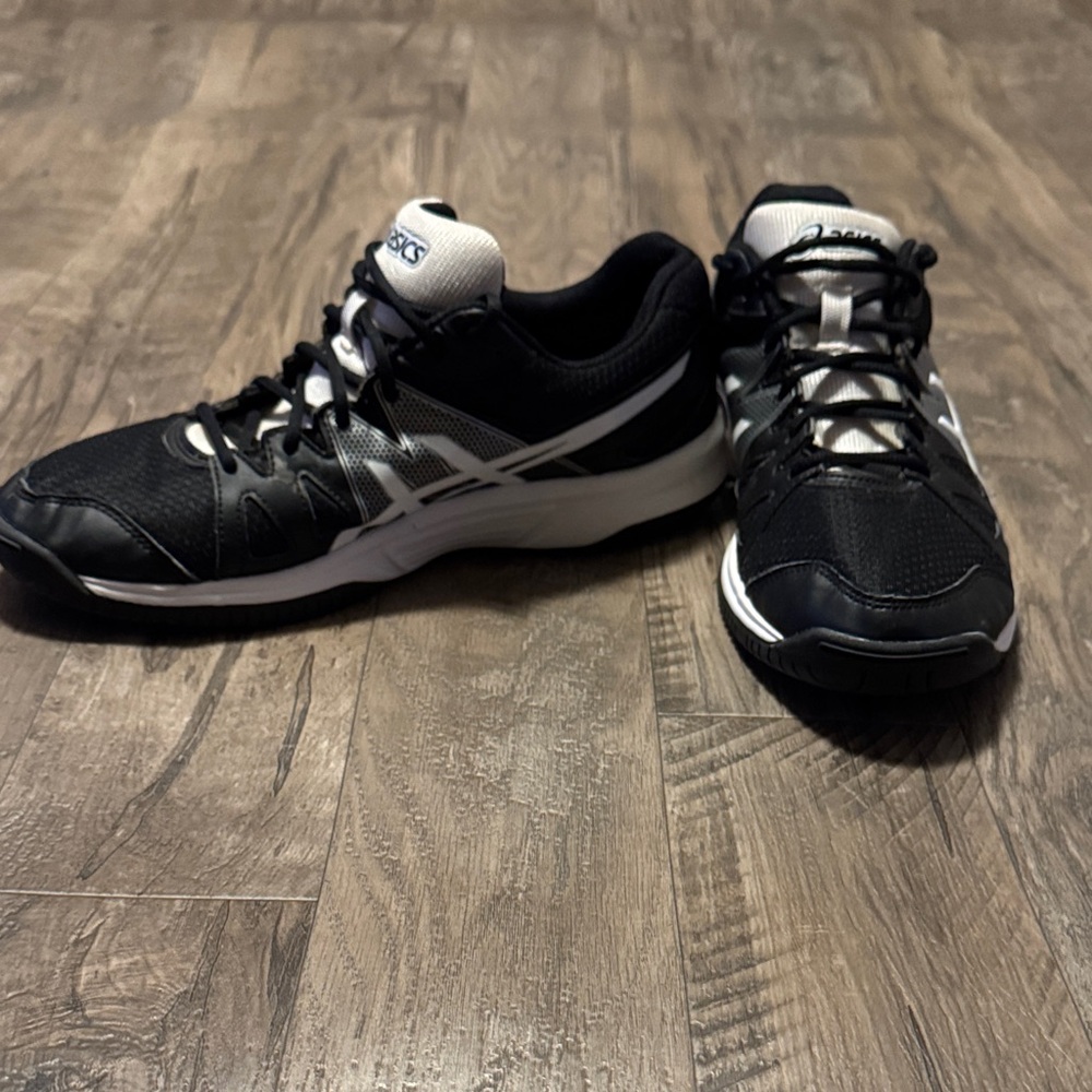 ASICS Gel Upcourt Women’s Black and White Athletic Shoes - Size 10.5